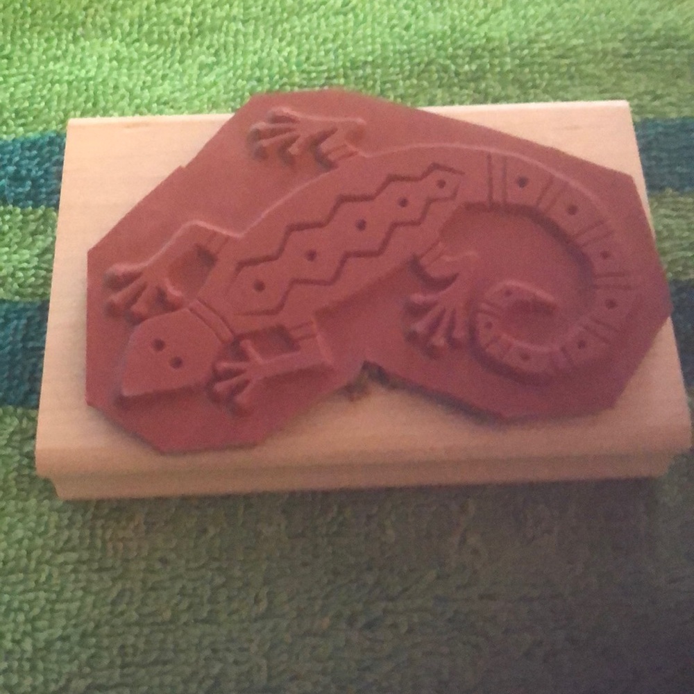 Lizard 🦎 stamp - Picture 2 of 3